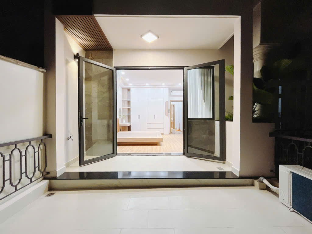 Xe hơi ngũ trong nhà Ngang 4.2 dài 15- 4 tấm hơn 100 triệu Q7 - Ảnh 4