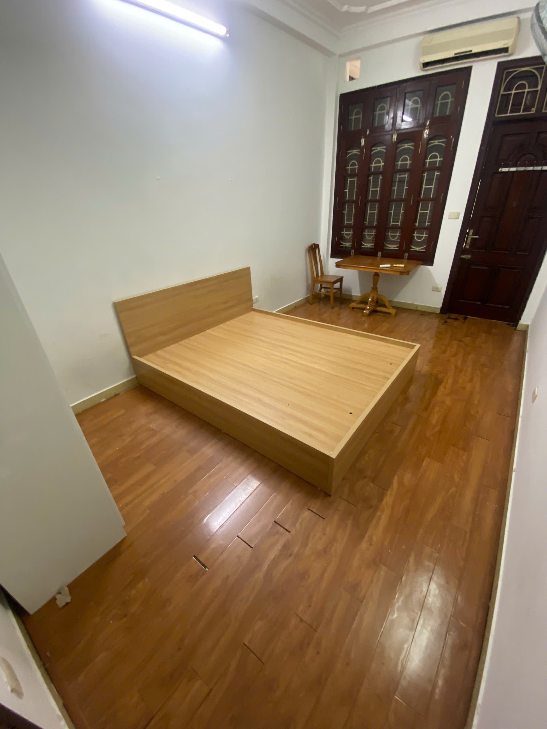 Cho thuê phòng trọ khu vực Bách-Kinh-Xây,25 - 30m2, giá 3,4 - 3,8tr/tháng, có đủ giường tủ bàn ghế - Ảnh 2
