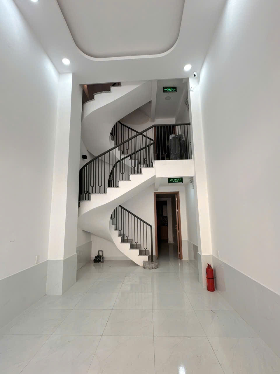 Bán nhà quận Tân Bình, Lý Thường Kiệt, hẻm xe hơi, căn hộ dịch vụ, 60m2, 12 tỷ - Ảnh 2