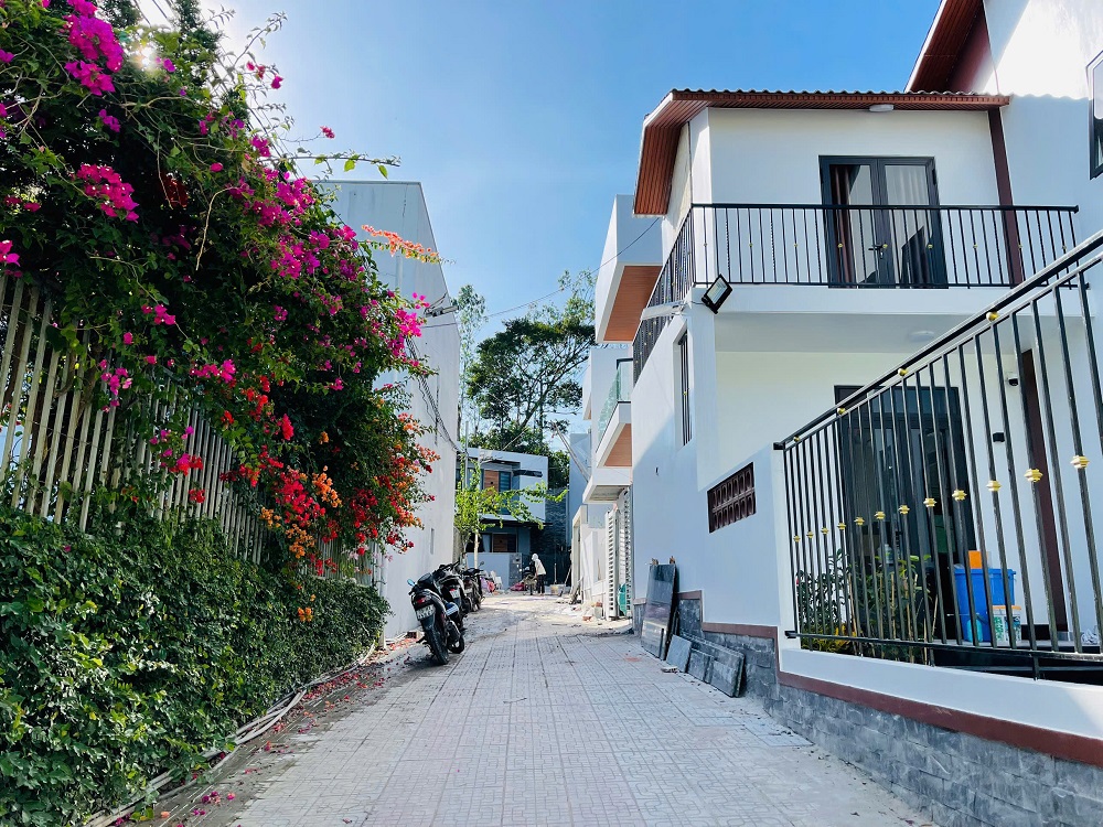 ❗❗ CHỈ 2,X TỶ – SIÊU PHẨM NHÀ 2 TẦNG KIỆT Ô TÔ LÊ NGÔ CÁT – SÁT ĐƯỜNG NGUYỄN HOÀNG 43M - Ảnh 2