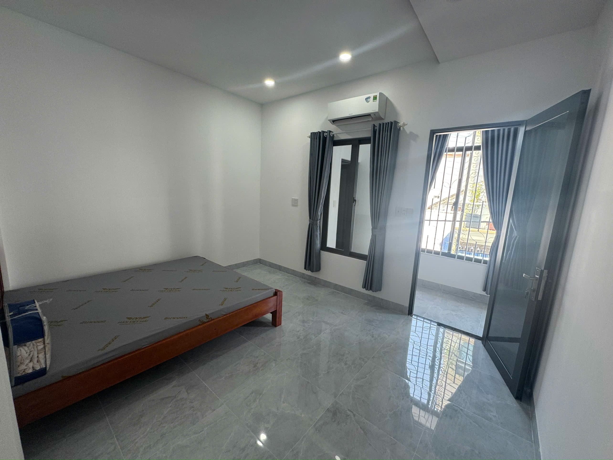 Cần bán nhà đẹp đường Ngô Đến  2 xe oto tránh nhau gần Tháp Bà Ponaga - Ảnh 1