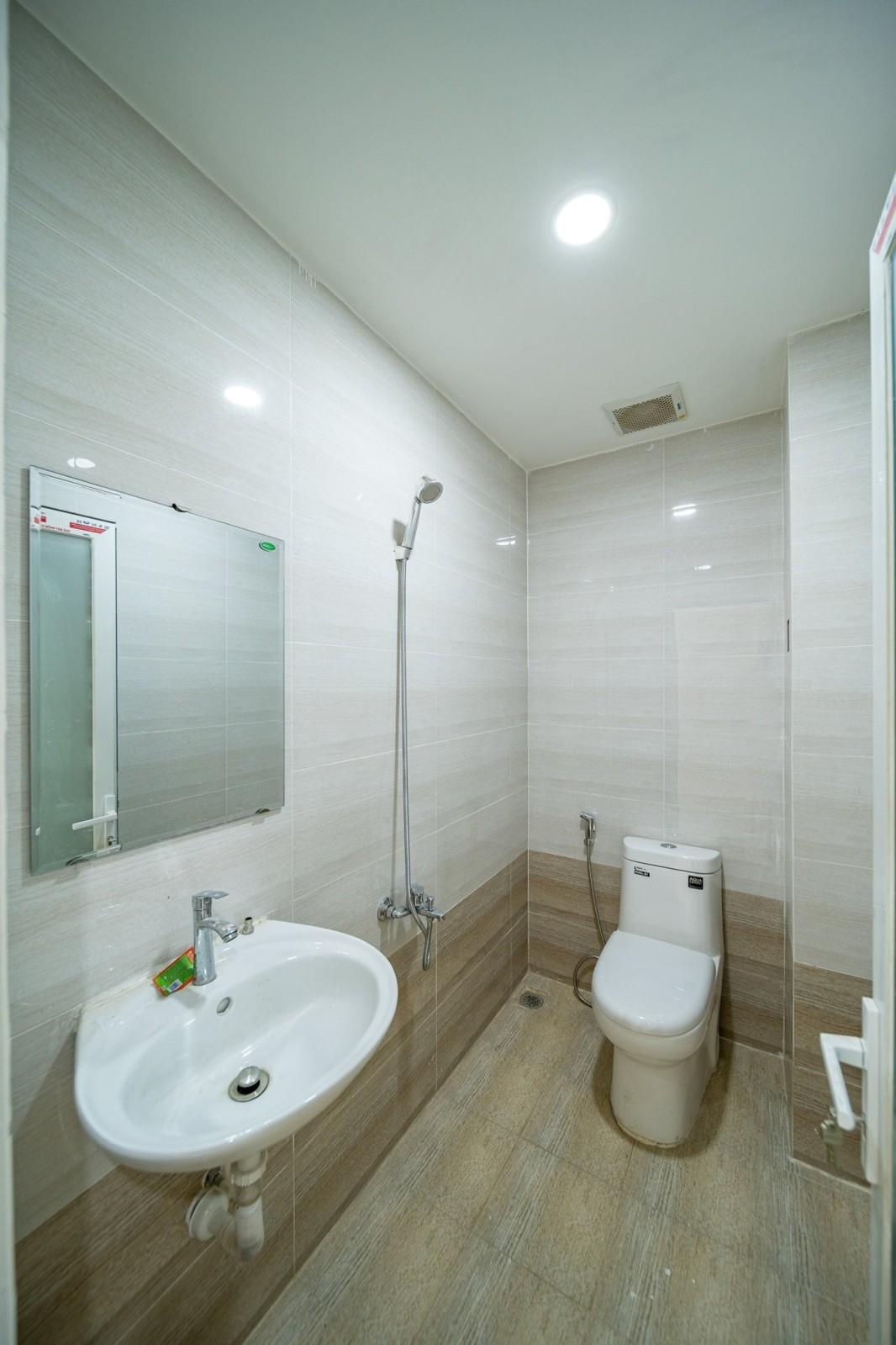 **Bán nhà đường Cách Mạng Tháng 8** p5 Tân Bình; (4x14) - 9 tỷ - Ảnh 2