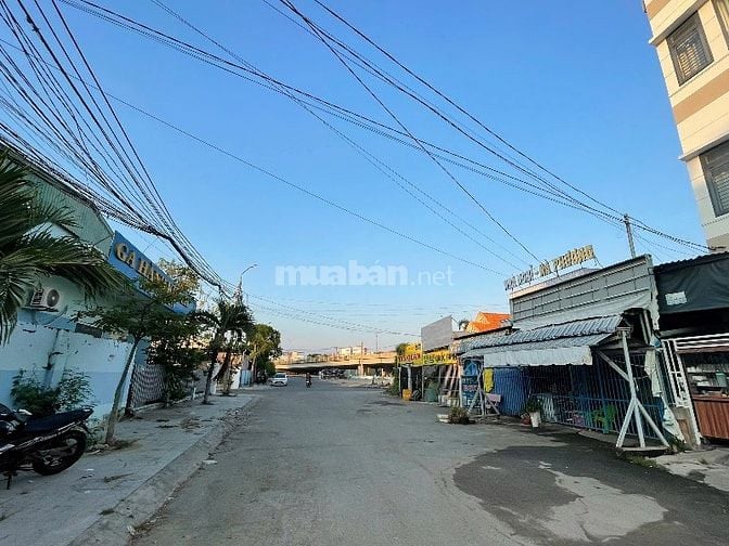 Có dòng tiền cho thuê > 5 tỷ/ năm, nhà góc ngã tư- 2 MT lớn- Vạn Ninh, Khánh Hoà - Ảnh 2