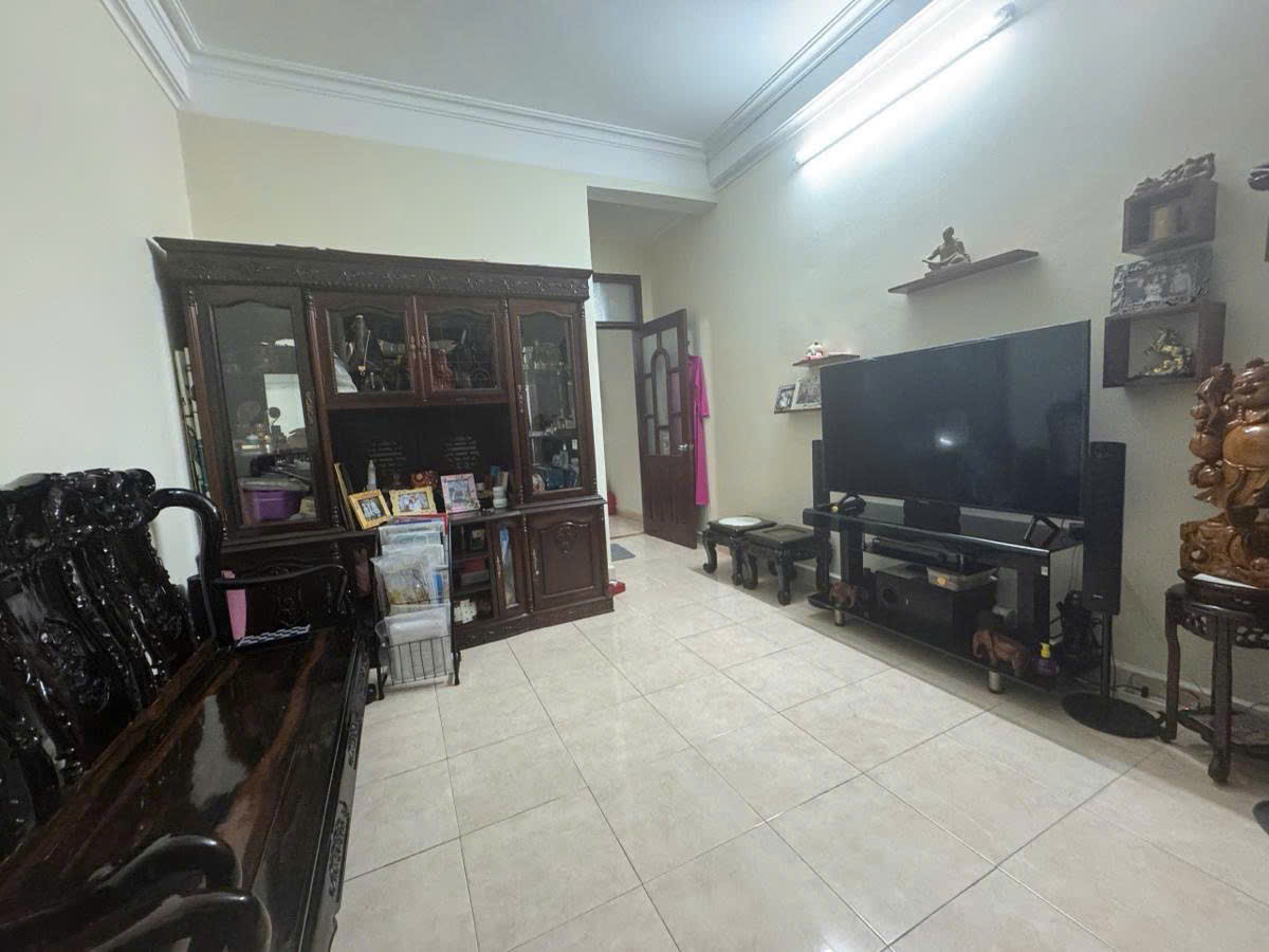 PL NGUYỄN CHÍ THANH - Ô TÔ ĐỖ CỬA - KINH DOANH - 39m2 5 tầng MT 3.7m Giá 19.8 tỷ - Ảnh 2