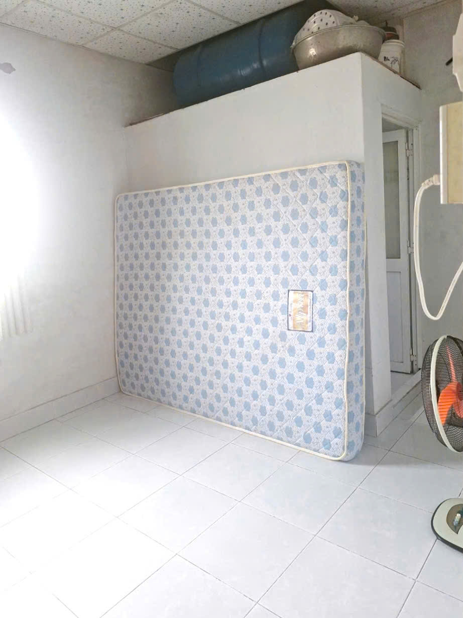 Nhà rẻ Quận 9, hẻm Xe Hơi, Diện tích 50m2, 2 tầng kiên cố, ở ngay chỉ 2.2 ty - Ảnh 1