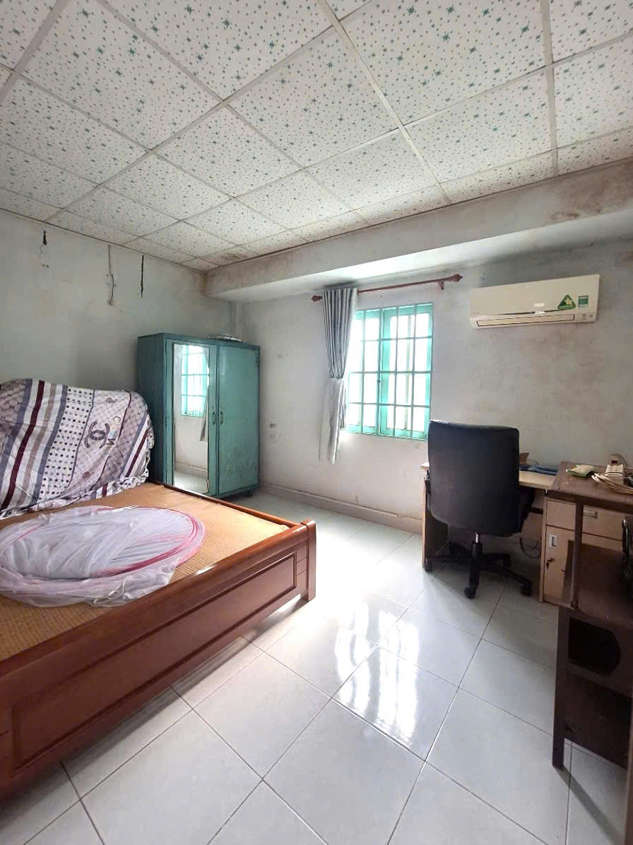 Nhà rẻ Quận 9, hẻm Xe Hơi, Diện tích 50m2, 2 tầng kiên cố, ở ngay chỉ 2.2 ty - Ảnh 4