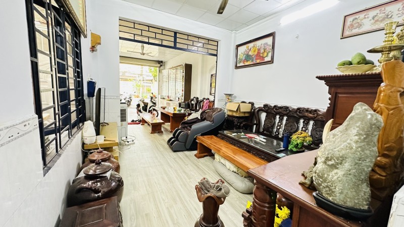 Bán nhà MẶT TIỀN kinh doanh,khu vực sầm uất bậc nhất Dĩ An - Ảnh 1