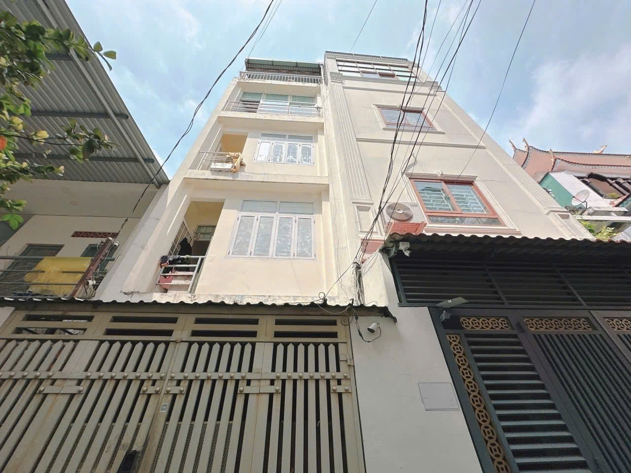 BÁN CHDV - CHÍNH CHỦ 16PN - DOANH THU 40TR/TH - 5 TẦNG HOÀN CÔNG ĐỦ - P5 TÂN BÌNH - PHẠM VĂN HAI - - Ảnh chính