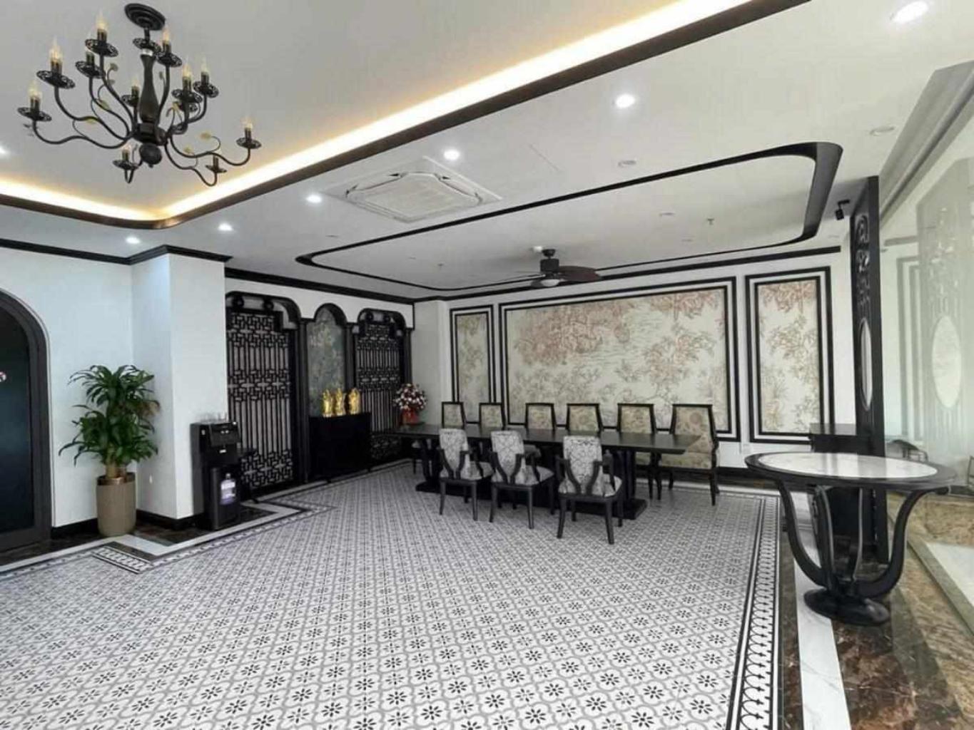 (Tin thật 100%) Bán tòa nhà VP 3 mặt tiền ô tô tránh 186m2 x 8T tại phố Trần Thái Tông - Cầu Giấy - Ảnh 3
