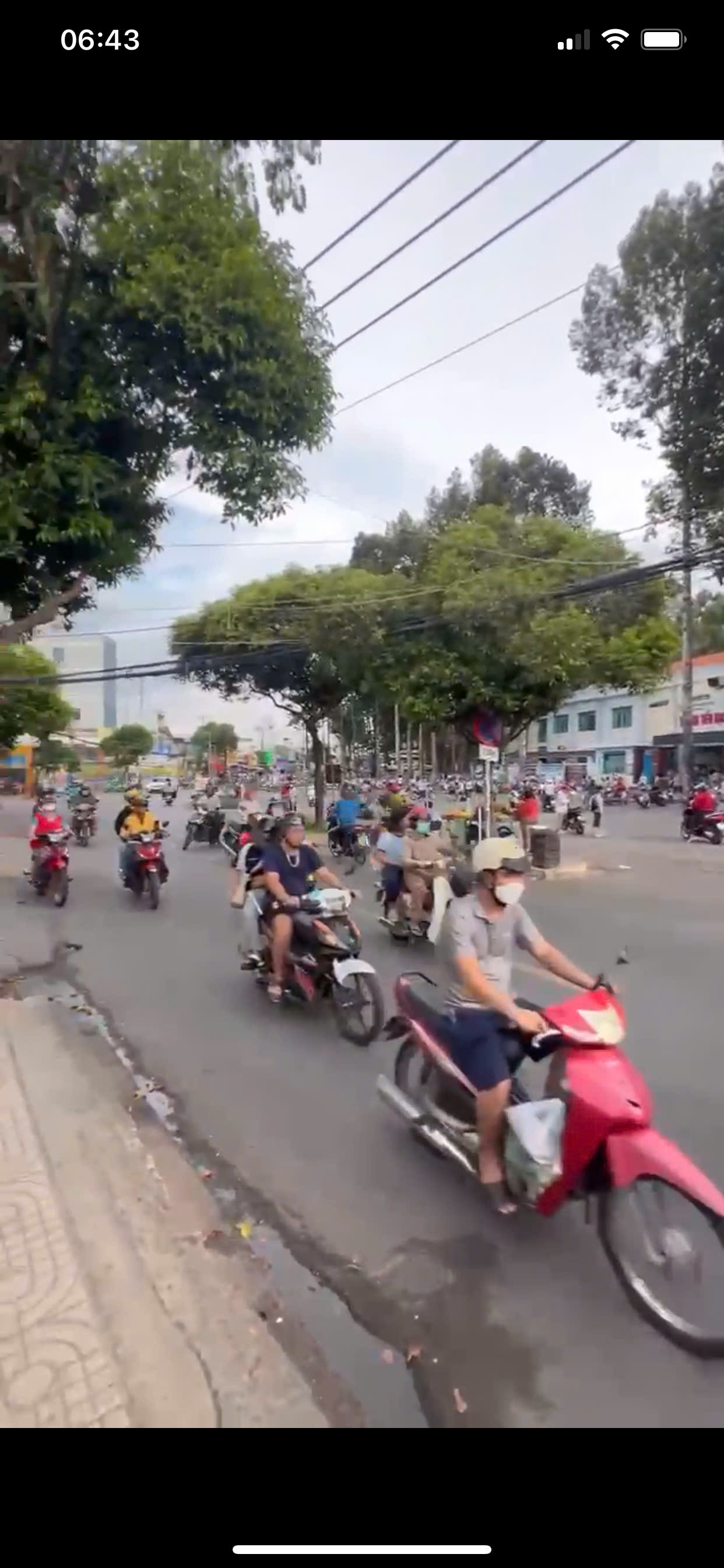 Nhà mặt tiền đình phong phú DT 168m vị trí đẹp kinh doanh tốt - Ảnh 1