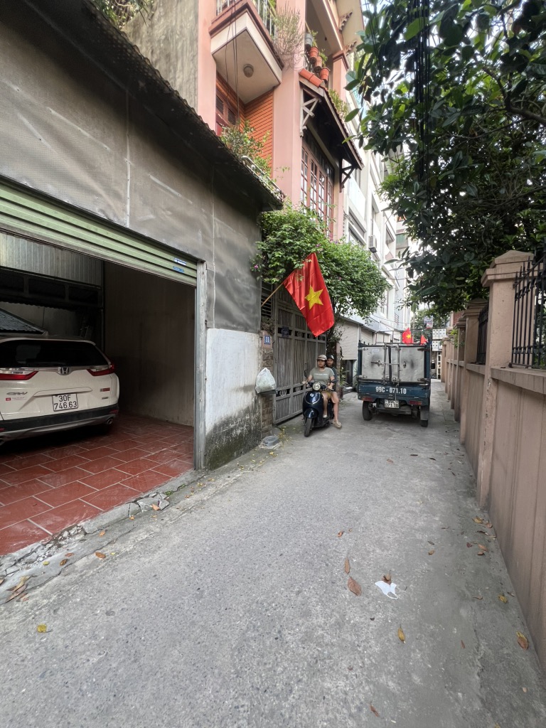 Bán đất ở Hoa Lâm Việt Hưng Long Biên ngõ thông oto vào đất rộng 52m mặt tiền: 4m 10 tỷ 9 - Ảnh 1