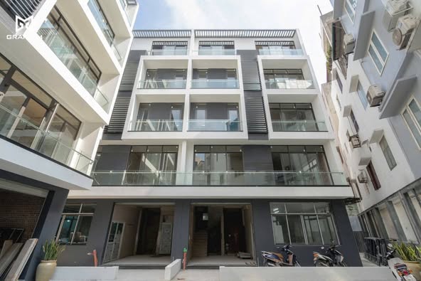 BÁN BIỆT THỰ KHU HUỲNH THÚC KHÁNG - 136M² x 5 TẦNG - 3 THOÁNG - AN SINH ĐỈNH - GIÁ 55.5 TỶ - Ảnh 1
