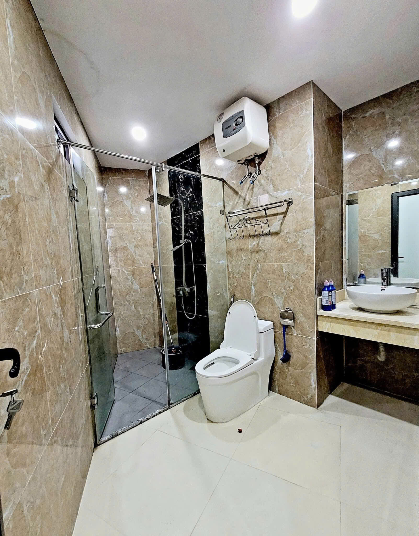 Cho thuê nhà riêng, XÂY MỚI, lô góc Hồ Tùng Mậu, Mai Dịch, Cầu Giấy 35m x 5T giá 15TR - Ảnh 3