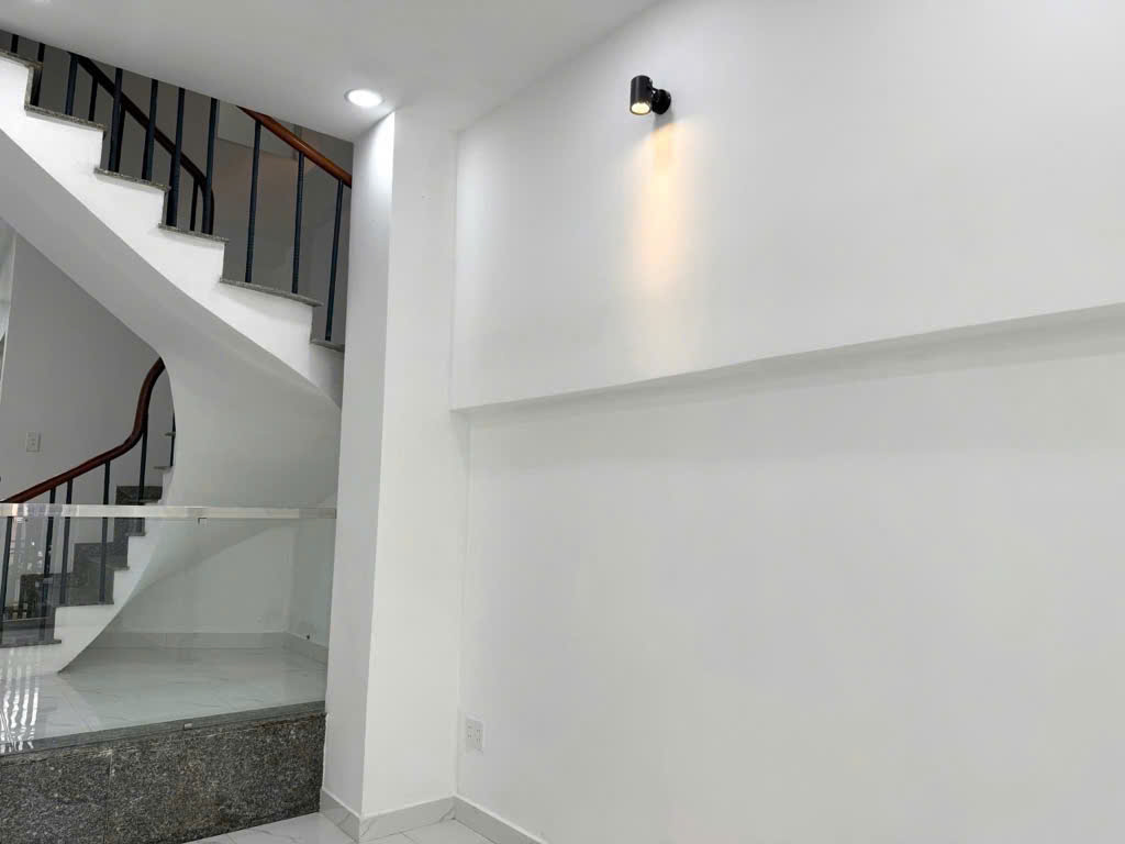 63m2 4x16m 3 tầng Chỉ 5.xTỷ Hẻm 4m xe hơi đậu cửa Hàng xóm Chung cư Dreamhome - Ảnh 4
