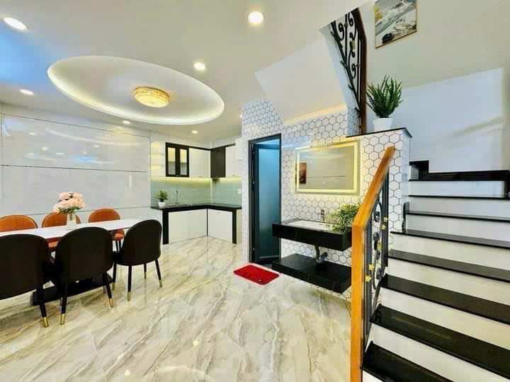 NHÀ BÁN QUANG TRUNG P10 HIẾM MẶT TIỀN 4.2M X12 NGAY VINCOM NHÀ ĐẸP GIÁ 5TỶ6 TL - Ảnh 1