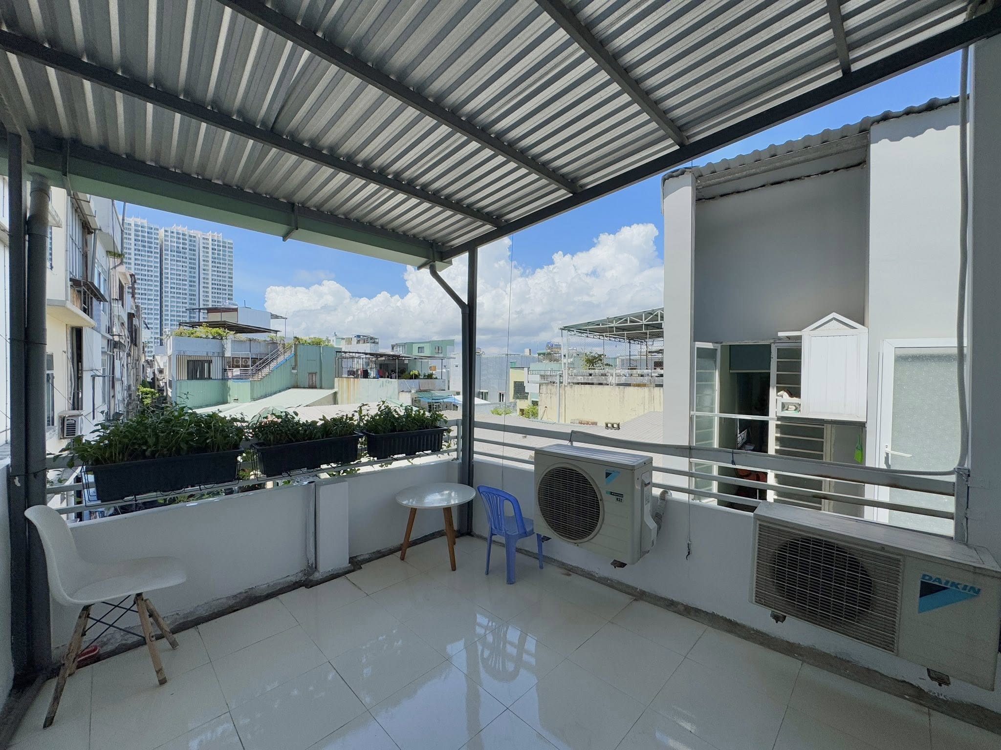 # Sát MT Hàm Nghi, kiệt Rộng, 3.5 tầng đẹp Full nội thất, 2.68 tỷ - Ảnh 3