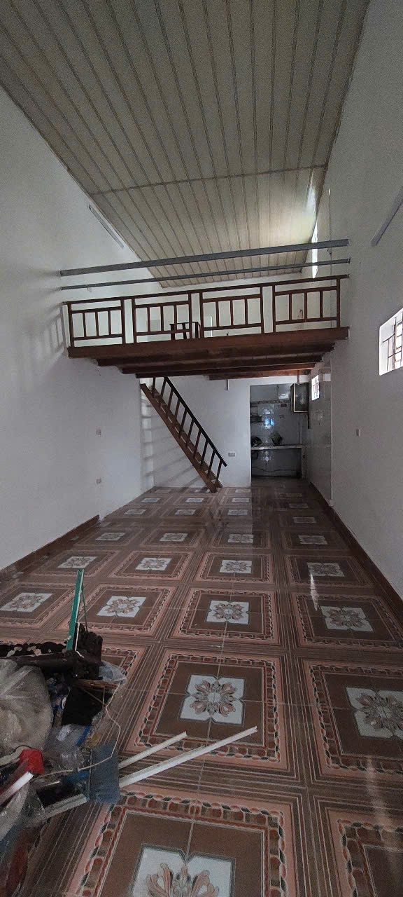 BÁN NHÀ CẤP 4 VĂN LA – LÔ GÓC – GẦN PHỐ – 35M² – GIÁ NHỈNH 6 TỶ (CÓ THƯƠNG LƯỢNG) - Ảnh chính