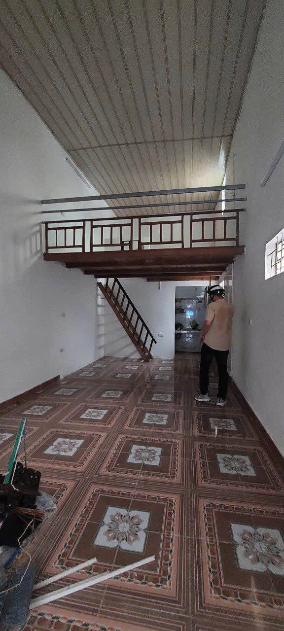 BÁN NHÀ CẤP 4 VĂN LA – LÔ GÓC – GẦN PHỐ – 35M² – GIÁ NHỈNH 6 TỶ (CÓ THƯƠNG LƯỢNG) - Ảnh 2