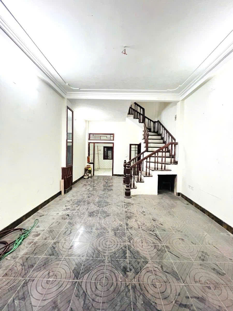 PL PHÙNG CHÍ KIÊN - KINH DOANH - Ô TÔ DT 56m2 4 tầng Mặt tiền 4m Giá 17.5 tỷ - Ảnh chính