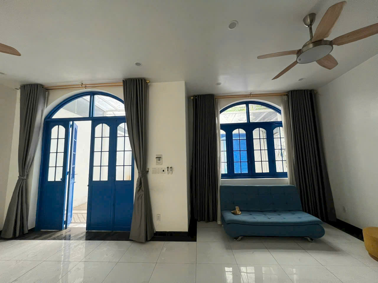Ngộp nặng! Nhà Mặt Tiền Cách Mạng Tháng 8 (9,4m x 31m=230m2) giá chỉ 17 tỷ - Ảnh 2