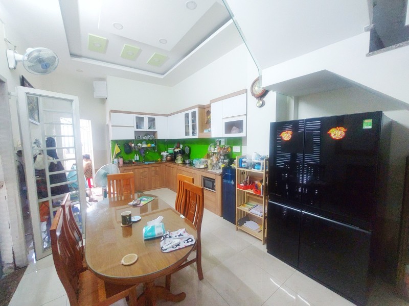 Bán nhà 3 tầng, 62m², 3PN, 3WC, Linh Đông, Thủ Đức - 7.65 tỷ - Ảnh 2