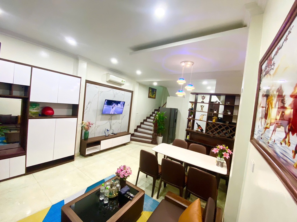 Bán nhà phố Nguyễn Viết Xuân, 20m ô tô tránh, nhà đẹp, full nt xịn, 37/40m, 5T, 9.6 tỷ - Ảnh chính