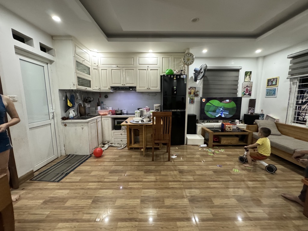 Bán nhà phố Lê Trọng Tấn, căn góc, ô tô đỗ cửa, nhà đẹp, 40m, 5T, 8.2 tỷ - Ảnh 2