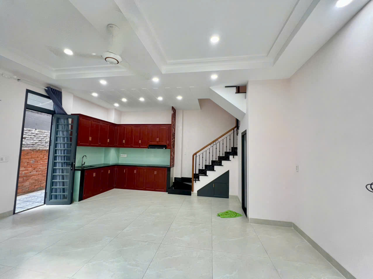 NHÀ VỊ TRÍ ĐẸP - GIÁ TỐT - Chính Chủ Bán Nhà Tại Đường Nhiêu Tứ, Phường 7, Phú Nhuận, Hồ Chí Minh - Ảnh 1