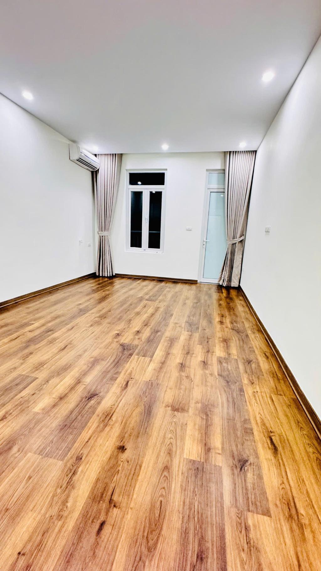 KHUÔN VÀNG THƯỚC NGỌC – NHÀ MỚI VUÔNG NHƯ TỜ LỤA – FULL NỘI THẤT – GẦN HỒ – Ở SƯỚNG – BÁN CÀNG LÃI! - Ảnh 1