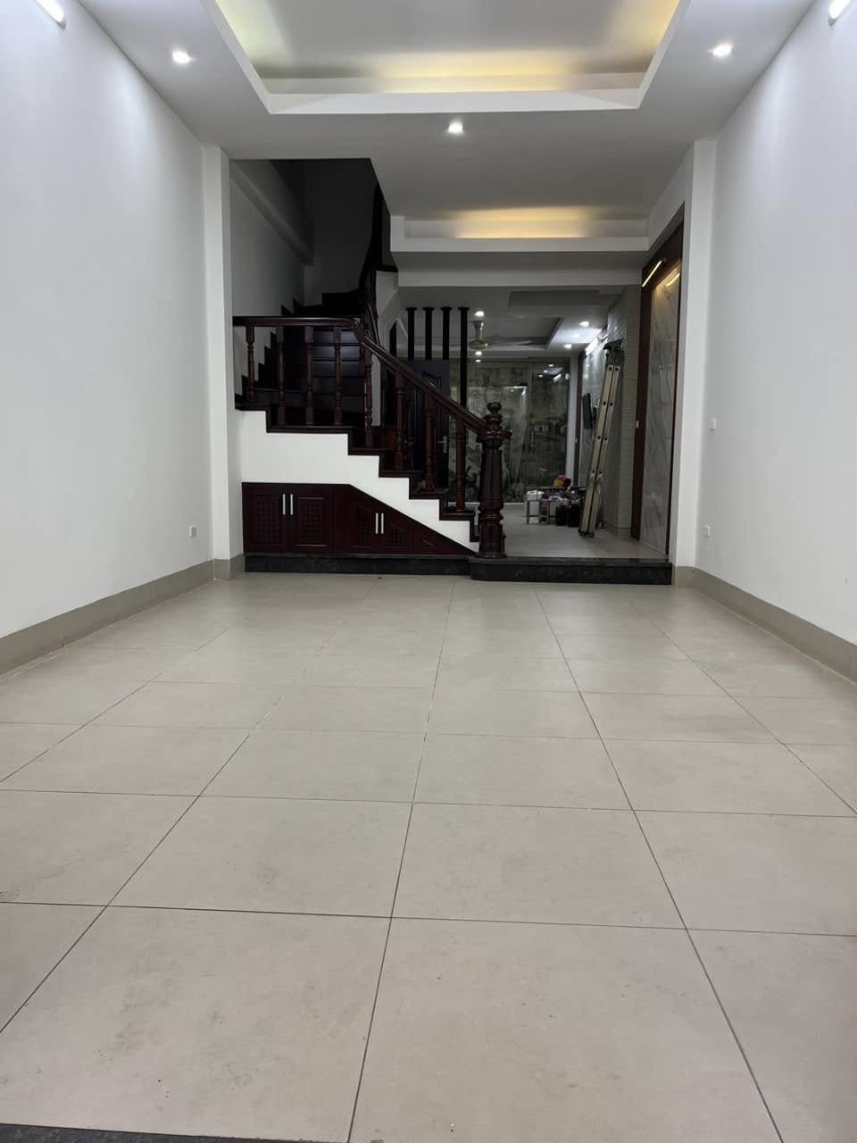 BÁN NHÀ NGỤY NHƯ KONTUM THANH XUÂN, GẦN PHỐ OTO ĐỖ CỬA, VĂN PHÒNG, DT52M2, 15.X TỶ - Ảnh 1