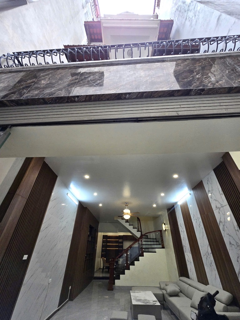 TRUNG TÂM CẦU GIẤY - NHÀ DÂN XÂY CHẮC CHẮN MỚI CỨNG - BA GÁC ĐỖ CỬA - 72M2 - 13 TỶ - Ảnh chính