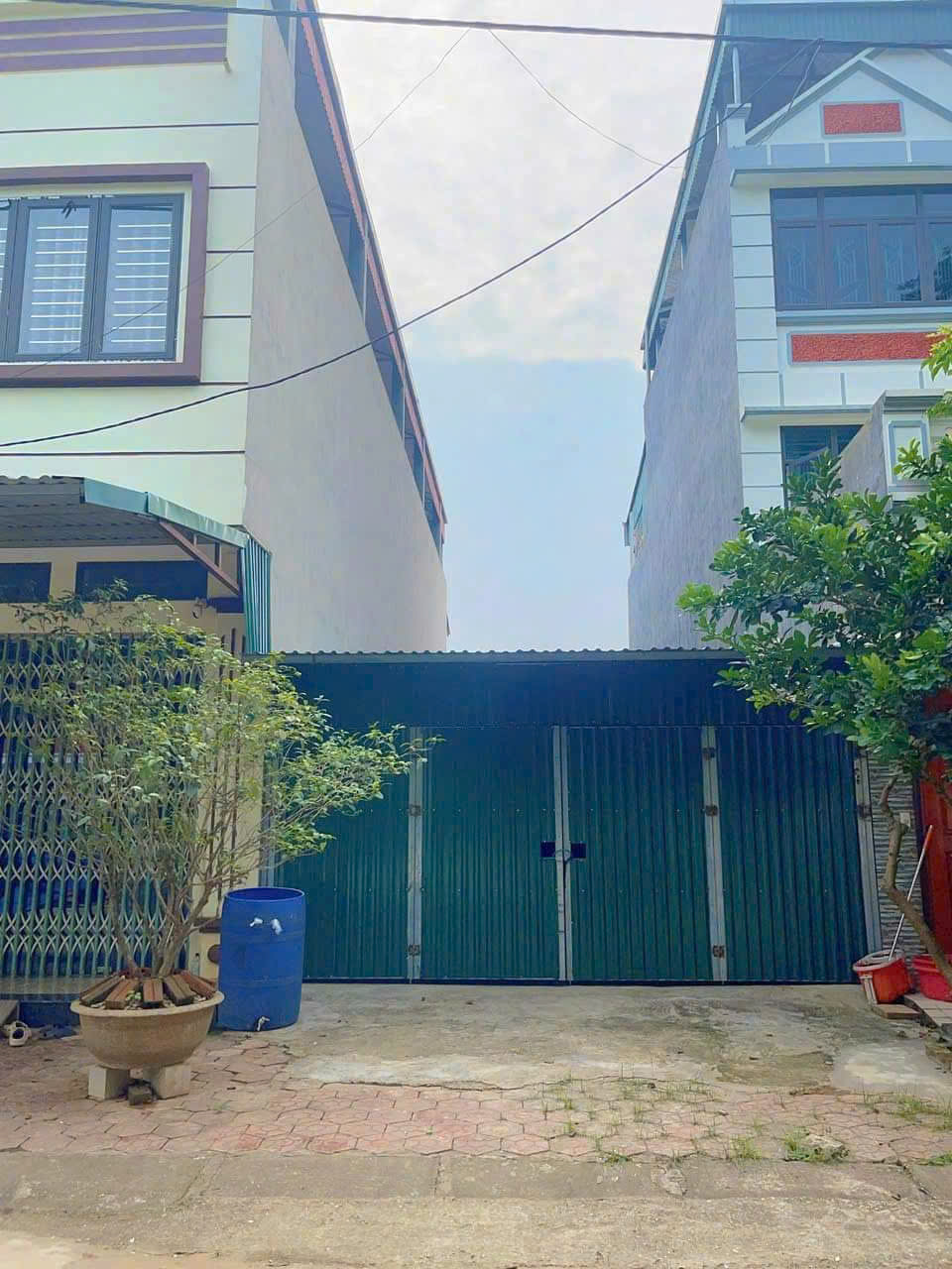 BÁN ĐẤT HỌC VIÊN TÀI CHÍNH MỚI - DT83M2 - MT5,5 M- GIÁ 12 TỶ - ĐƯỜNG Ô TÔ - KINH DOANH - Ảnh chính