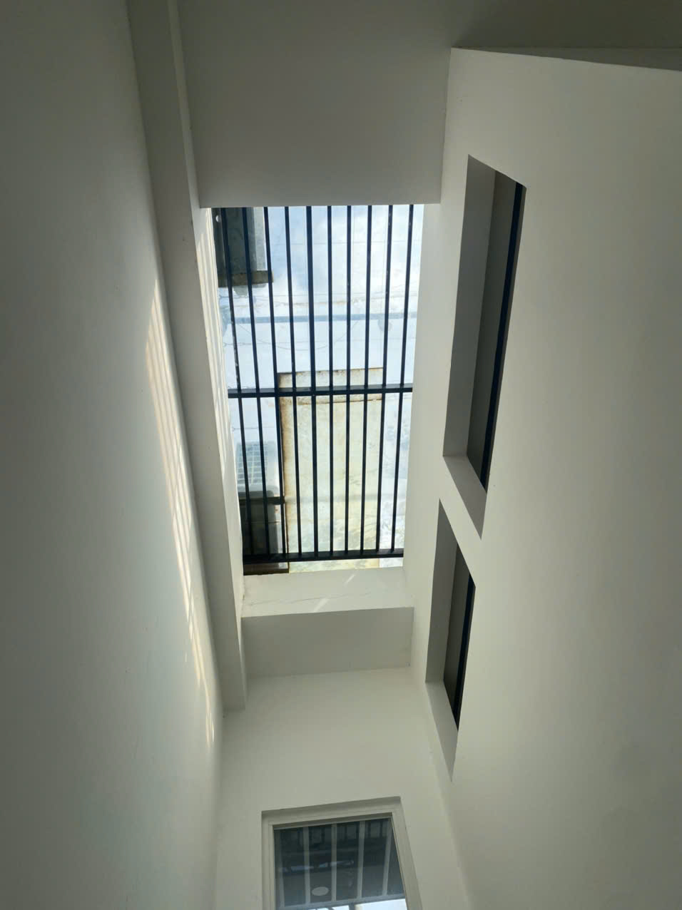 Bán Nhà Tdc Vcn Phước Long-P.Phường Phước Long<br>DT: 60m2 ngang 4m <br>Giá bán: 5,950 bớt lộc<br>lh e - Ảnh chính