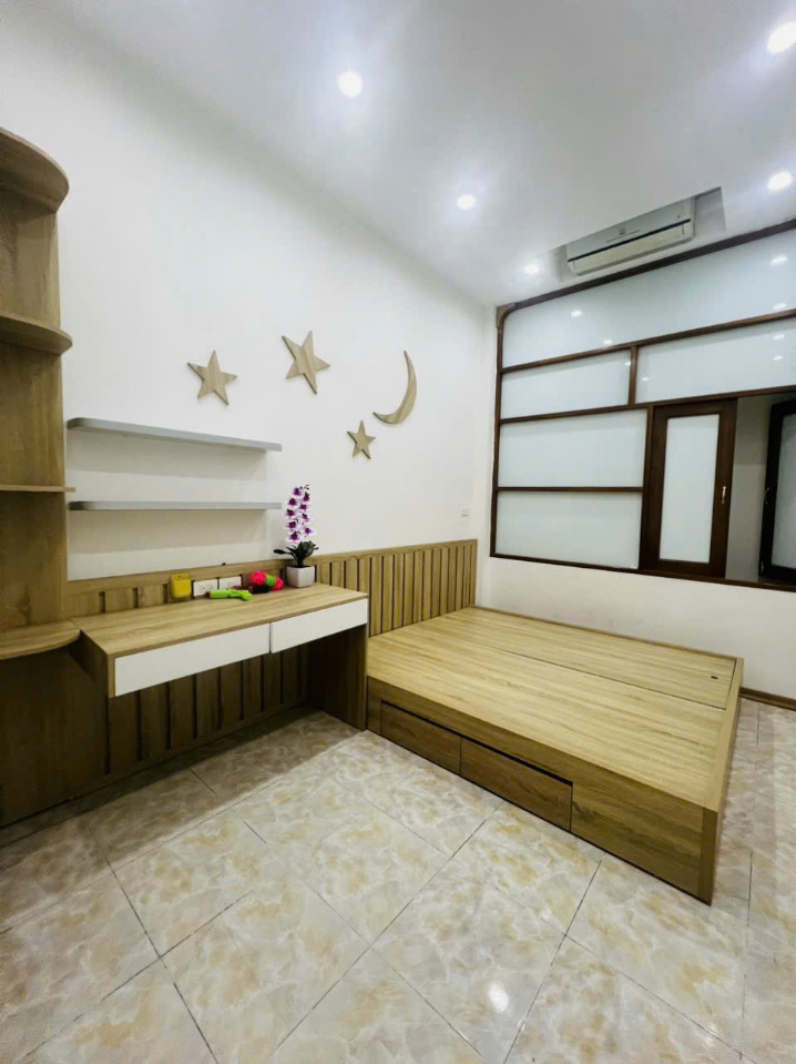 SIÊU PHẨM PHÂN LÔ - CỰC HIẾM - TT CẦU GIẤY - NGÕ TO HƠN PHỐ - VỈA HÈ ĐÁ BÓNG - KINH DOANH VP - Ảnh 1