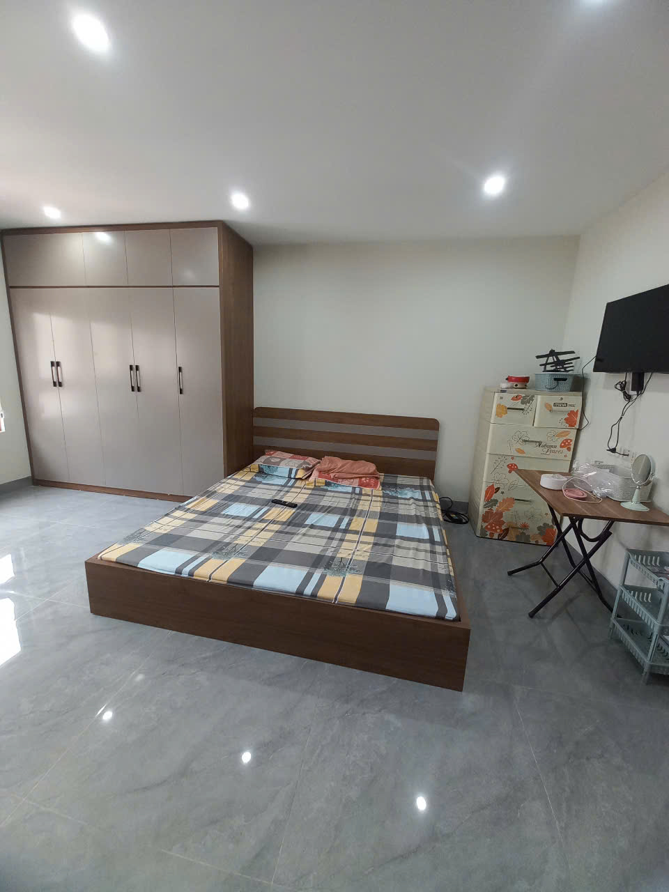CHO THUÊ NHÀ TẦNG 5 - FULL ĐỒ - THANG MÁY - KHU ĐÀO TẤN, BA ĐÌNH - Ảnh 2