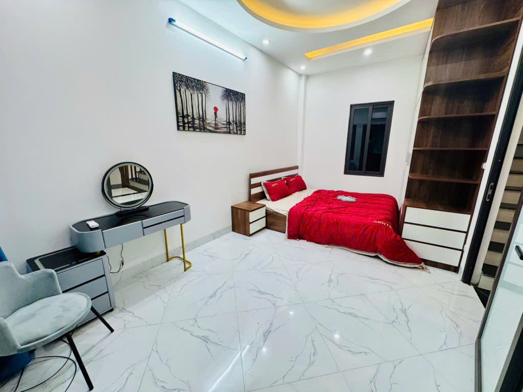 Cần Bán Nhà Nam Dư Lĩnh Nam 39m 5 Tầng 4  phòng Tặng Hết Nội Thất Sổ Đỏ - Ảnh 2