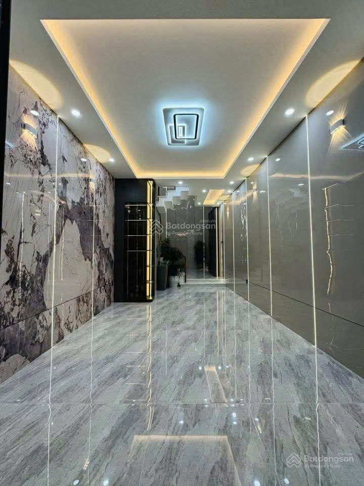 Bán nhà mặt tiền Tô Hiến Thành full nội thất xịn sò . - Ảnh 1