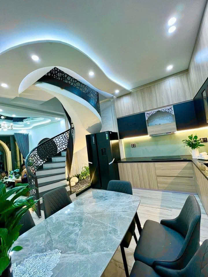 🏡 <br>"NHÀ 3 TẦNG ĐIỆN BIÊN PHỦ - THIẾT KẾ "CHILL" ĐỘC ĐÁO, NỘI THẤT CAO CẤP, CHỈ 4.7 TỶ!" 🌟 - Ảnh 2