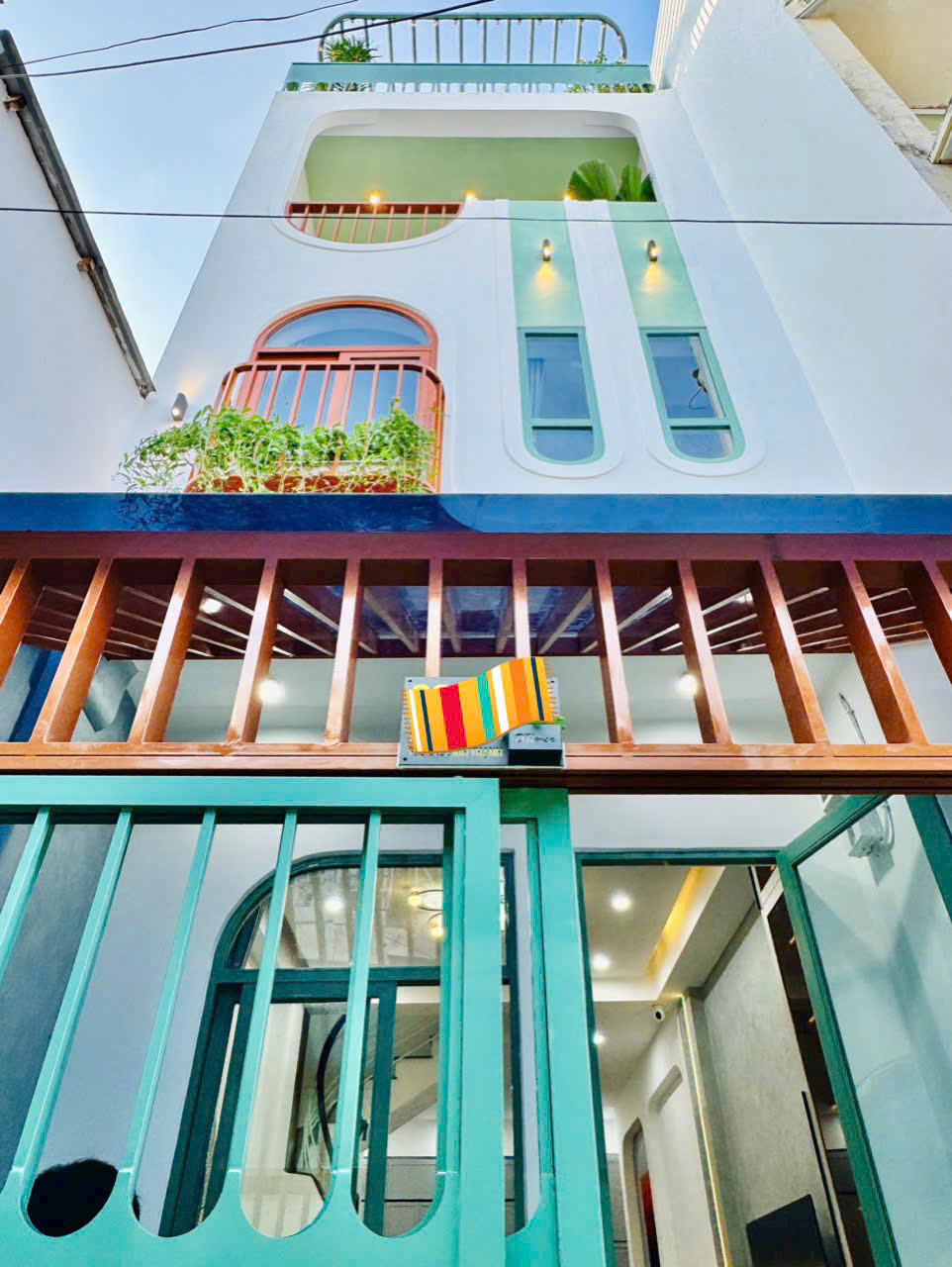 Bán nhà mặt tiền Thiên Phước, Phường 9, Tân Bình, DT: 4,2m X 24m, 3 tầng, giá 20.7 tỷ - Ảnh chính