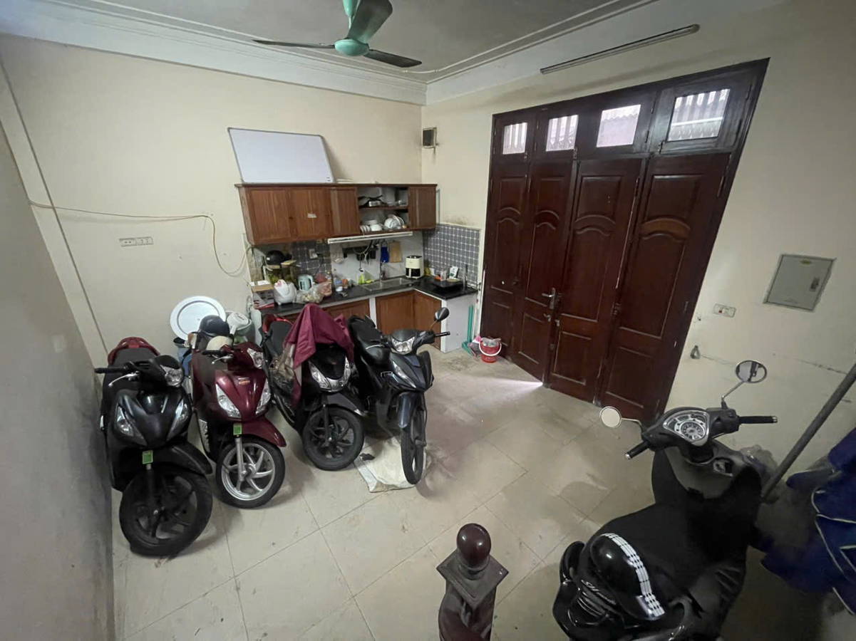 Bán nhà phố Xã Đàn 28m2, 5 tầng, mặt tiền 6m sát ô tô chỉ 7.3 tỷ cực hiếm Đống Đa - Ảnh chính