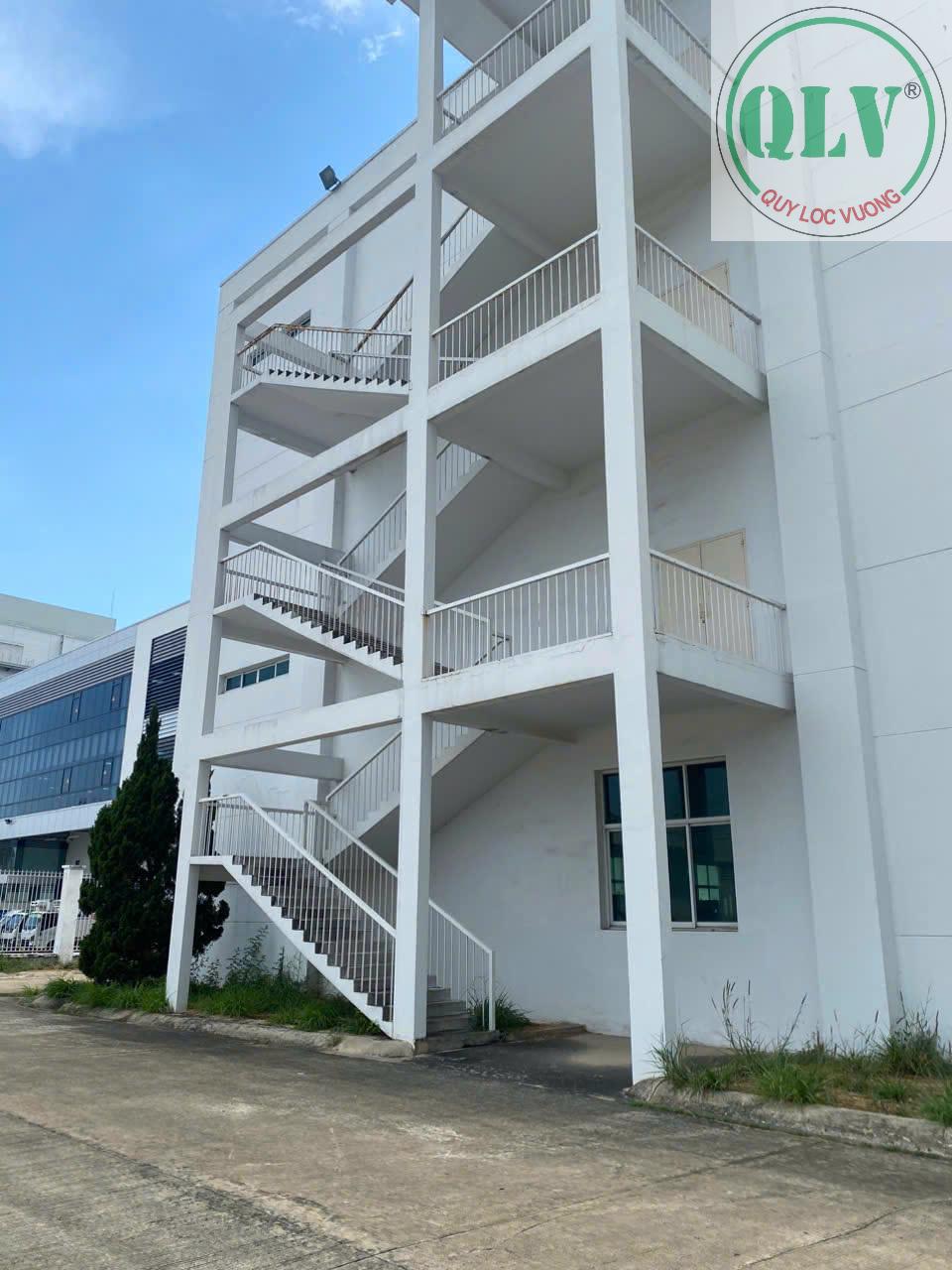 Cần bán nhà xưởng mới xây tại kcn Việt Hương 1, Thuận An, Bình Dương diện tích sử dụng 31.488M² - Ảnh chính