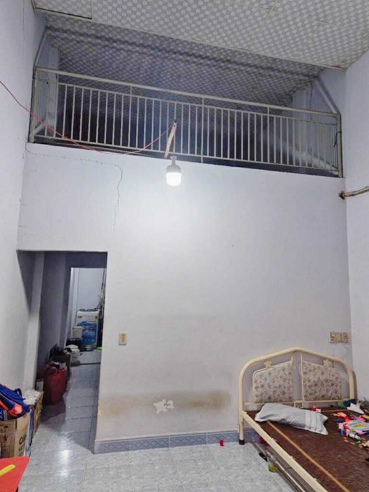 Nhà cấp 4 có lửng 40m2 (4*11) Lê Văn Khương Q12 , hẻm 4m , ngay chợ Thiếc , 3 tỷ nhỉnh 0932030061 - Ảnh 1