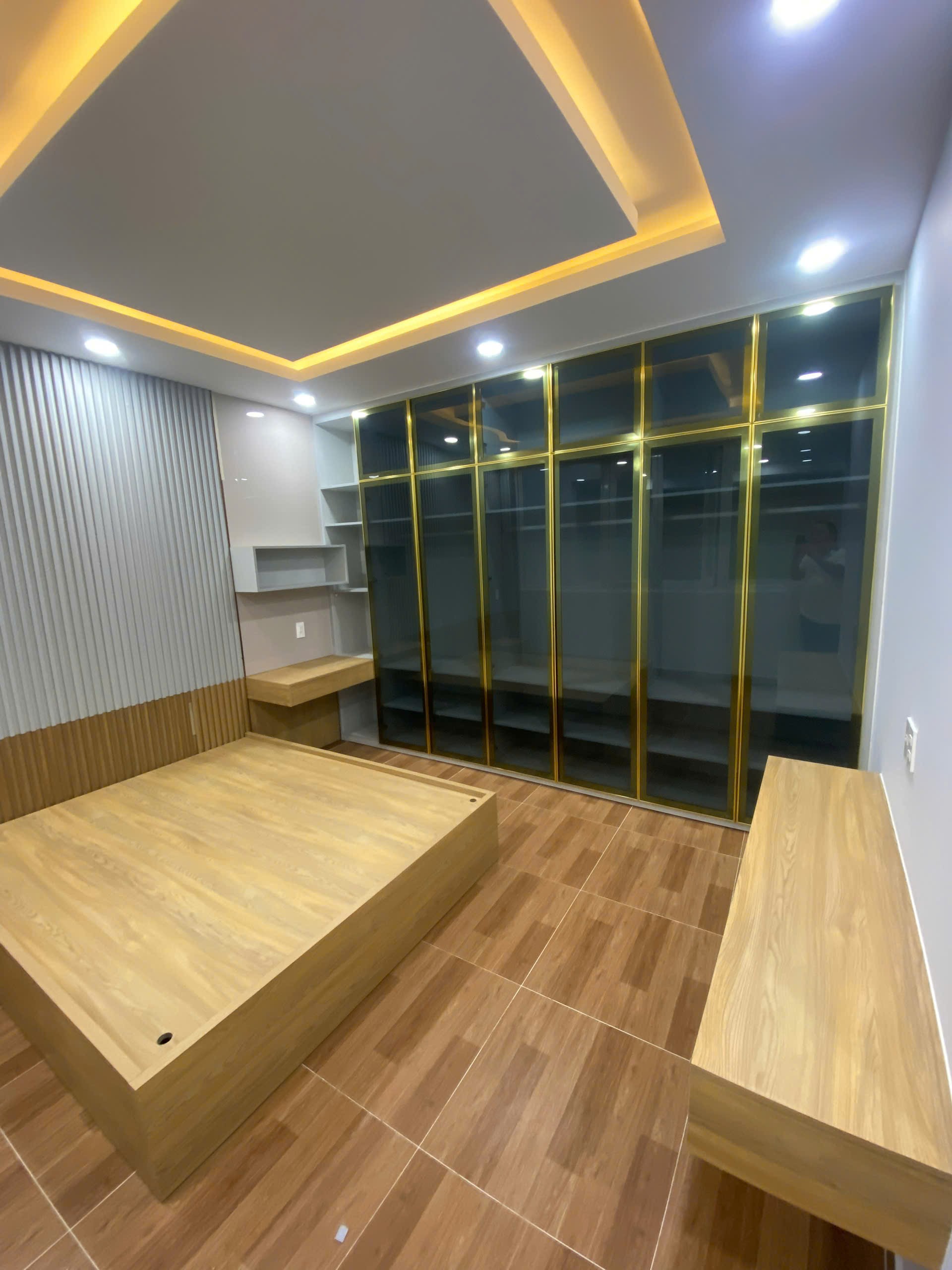 Bán nhà mặt tiền, cạnh CC Bàu Cát, P10, TB, 5x16m, 15,8 tỷ TL - Ảnh 1