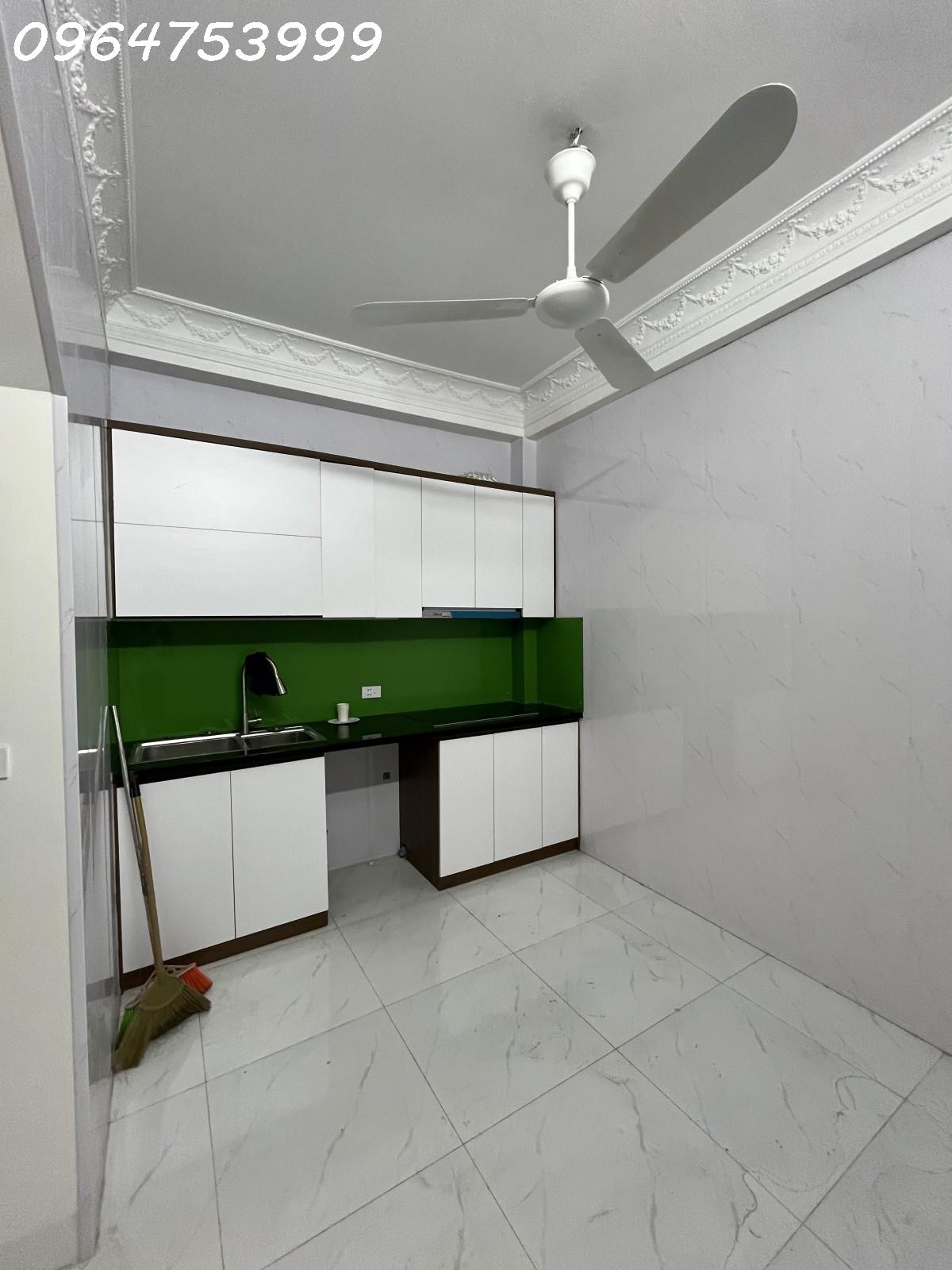 🏠 BÁN NHÀ 5 TẦNG – THÁI THỊNH – 37M² – SỔ ĐỎ CHÍNH CHỦ - Ảnh 1