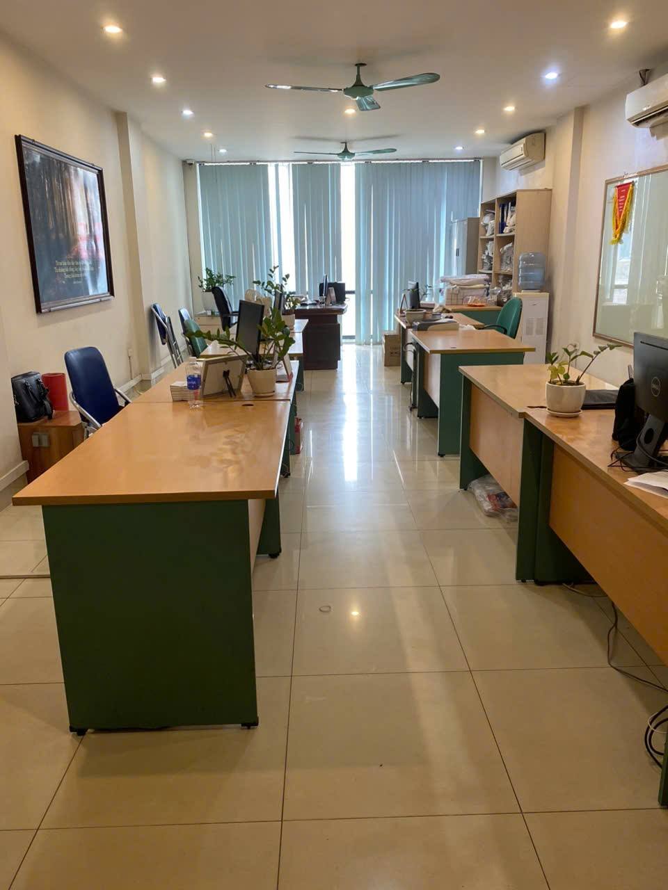Bán gấp nhà mặt phố Trần thái Tông 43m2, 5 tầng vỉa hè 6m kinh doanh đỉnh giá 28 tỷ - Ảnh 2