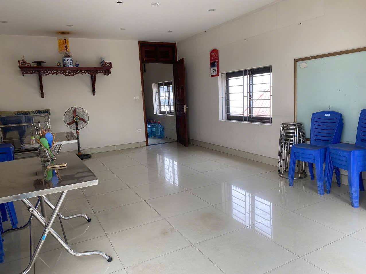 Bán gấp nhà mặt phố Trần thái Tông 43m2, 5 tầng vỉa hè 6m kinh doanh đỉnh giá 28 tỷ - Ảnh chính