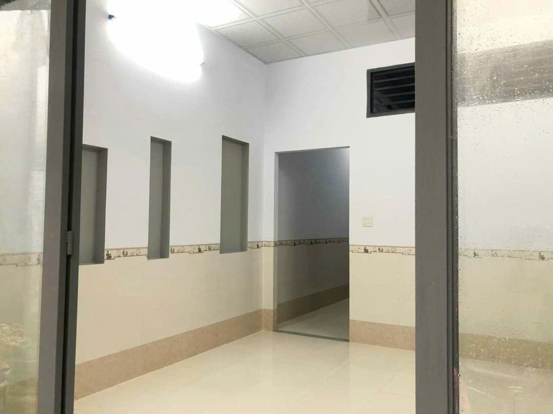 Nhà 3,5 triệu nhà rộng rãi cách hẻm số đỏ 500m - Ảnh 2