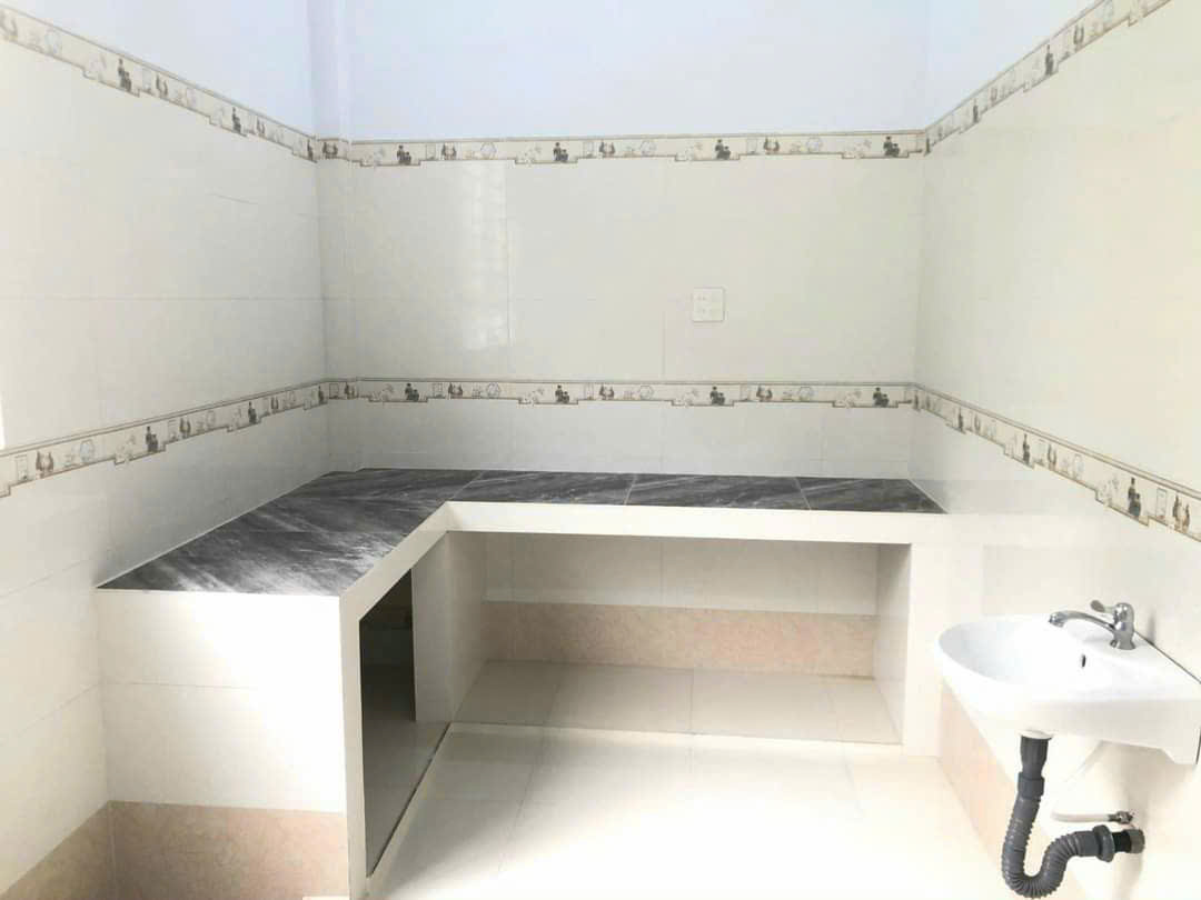 Nhà 3,5 triệu nhà rộng rãi cách hẻm số đỏ 500m - Ảnh 4