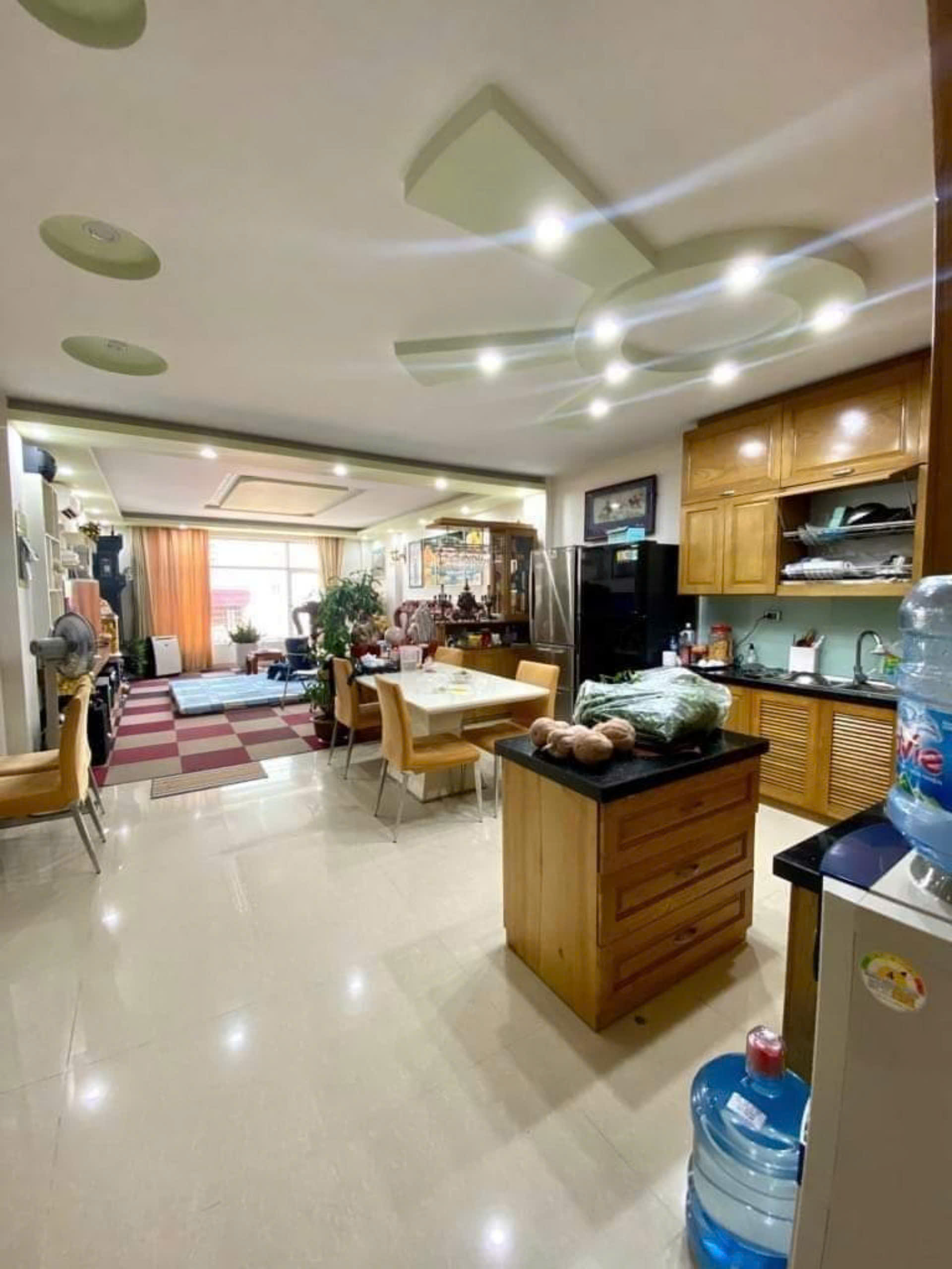 BÁN NHÀ MẶT PHỐ HOÀNG HOA THÁM, VỈA HÈ RỘNG, KINH DOANH ĐỈNH, 85M2 CHỈ 26TỶ - Ảnh 1