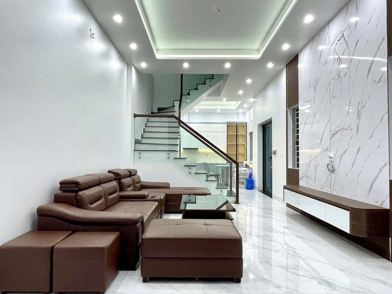 Bán nhà 4 tầng lô góc 2 mặt tiền Ngô Quyền, Hải Dương giá chỉ 4.x tỷ - Ảnh 1